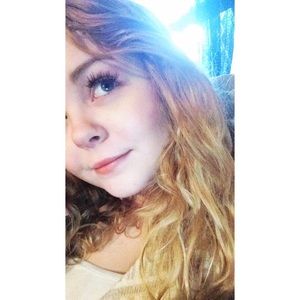 Meet your Posher, Britni